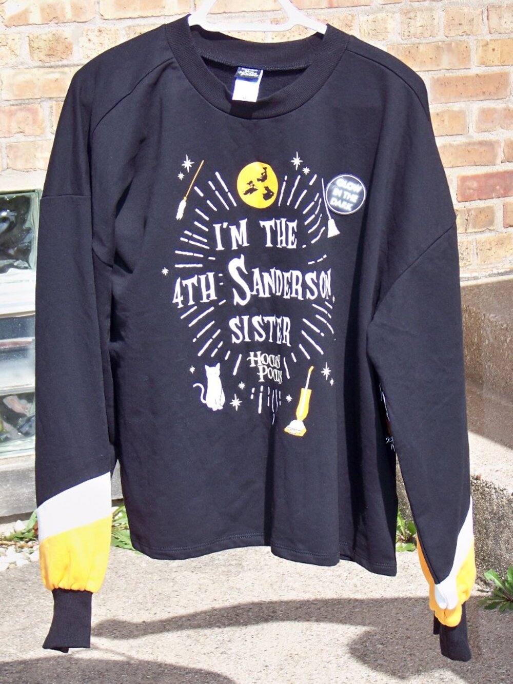Disney Hocus Pocus Juniors 4th Sanderson Sister Sweatshirt, New, Size XL 15-17